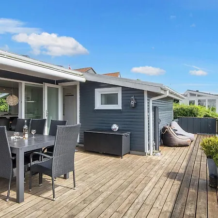 8 Person In Aabenraa-by Traum *